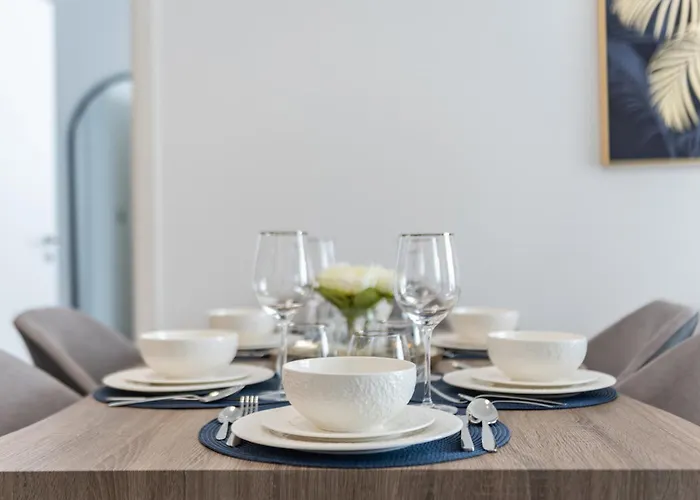 Luxury Royal Bay Beachfront Apartments By Globalstay